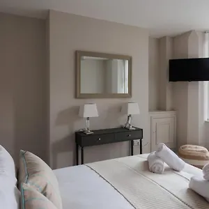 Luxury Studio In The Sleeps 2 Holiday home Belfast