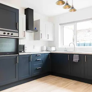 Charming 3 Bedroom Townhouse Apartment Belfast